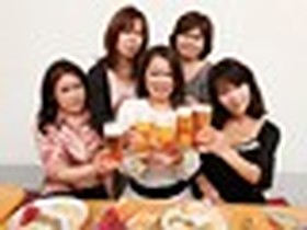 素人五十路熟女と水着でお見合い大乱交　サンプル画像02